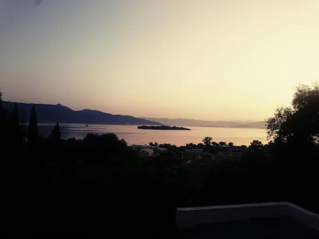 דירות Alykes Potamou Σοφιτα Ξυλο Μεταλο Γυαλι מראה חיצוני תמונה